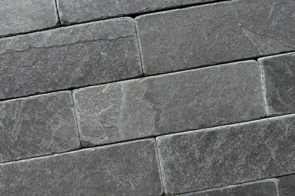 Caithness Ebano Extra Satin Tumbled