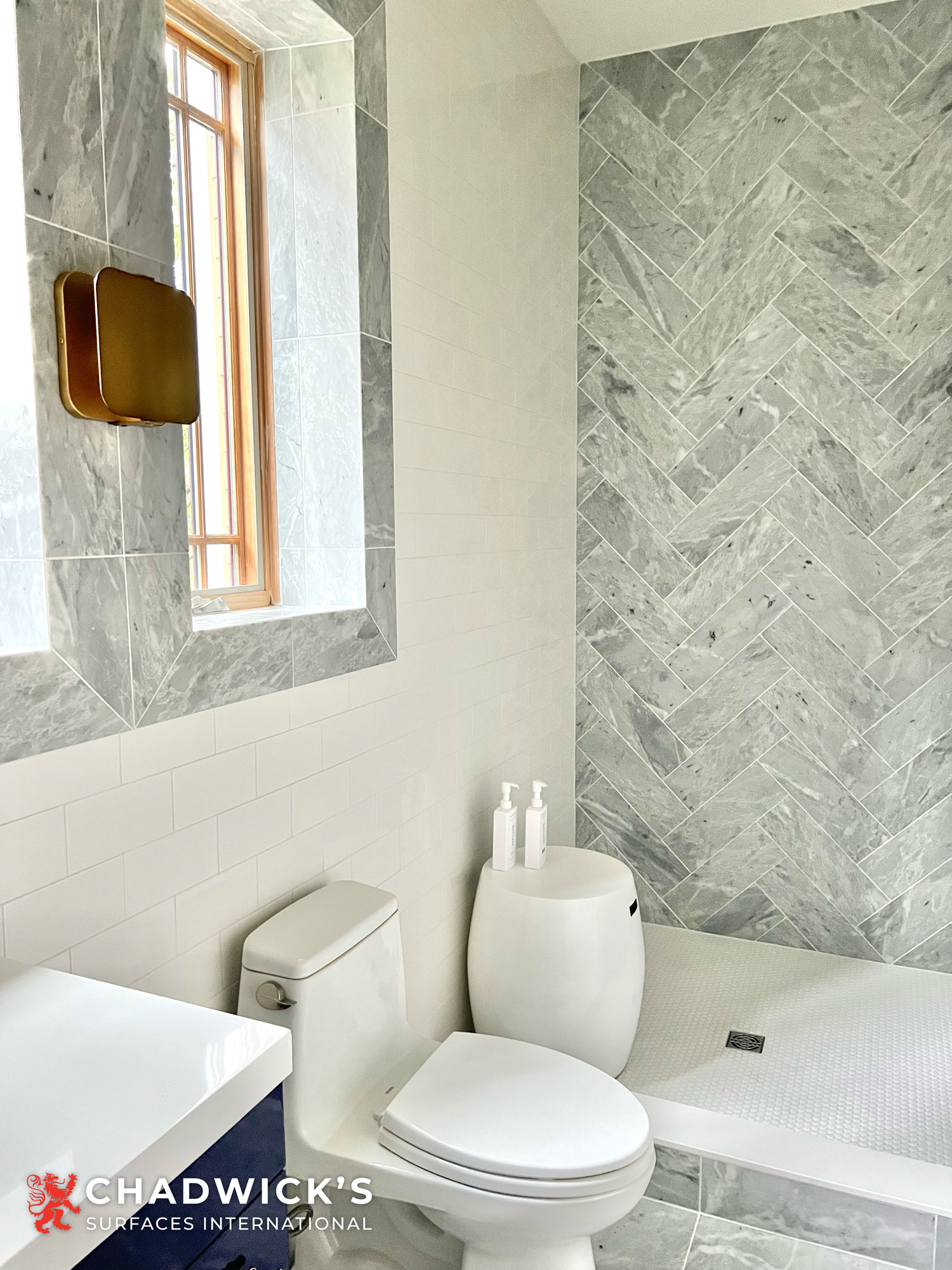 Lux White Minimalist Gloss Subways - Image 2